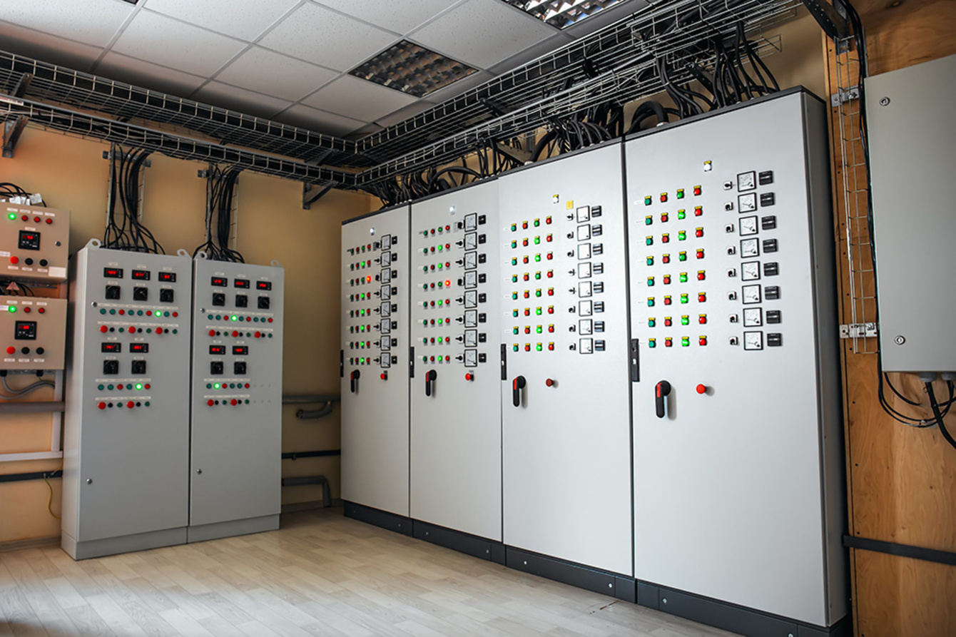 Schalt­anlagen­bau bei Elektro Büttner GmbH in Aschaffenburg